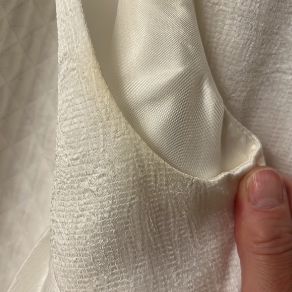 Sleeveless Adeam hi-lo pleated tunic. Made in Japan. Size small. 100% polyester - Picture 4 of 5